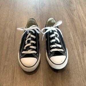Converse kids size 1
